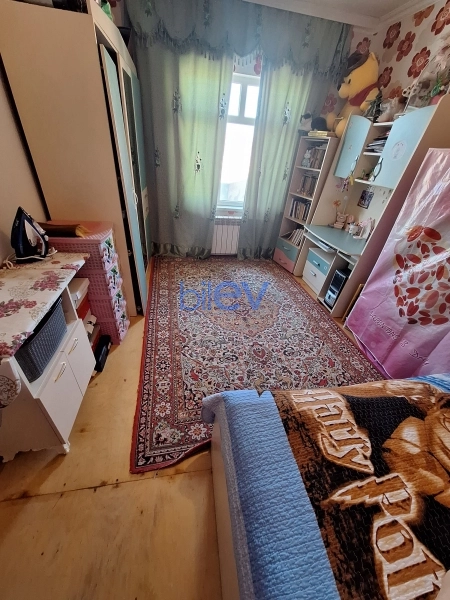 Satış 5 otaqlı Köhnə Tikili bina evi  111m², Bakı