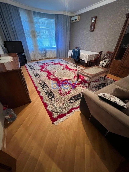 Aylıq Kirayə 3 otaqlı Yeni Tikili bina evi  151m², Bakı