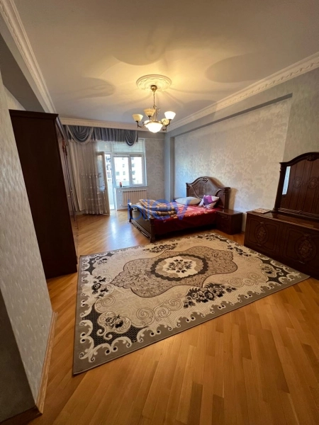 Aylıq Kirayə 3 otaqlı Yeni Tikili bina evi  151m², Bakı
