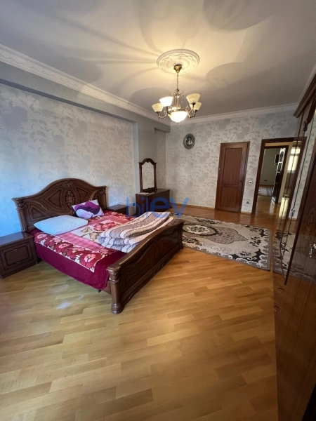 Aylıq Kirayə 3 otaqlı Yeni Tikili bina evi  151m², Bakı