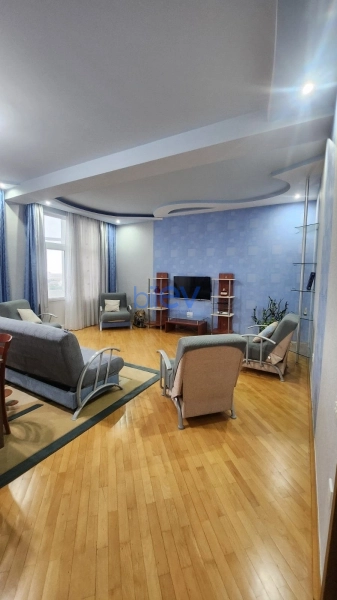 Aylıq Kirayə 5 otaqlı Yeni Tikili bina evi  222m², Bakı