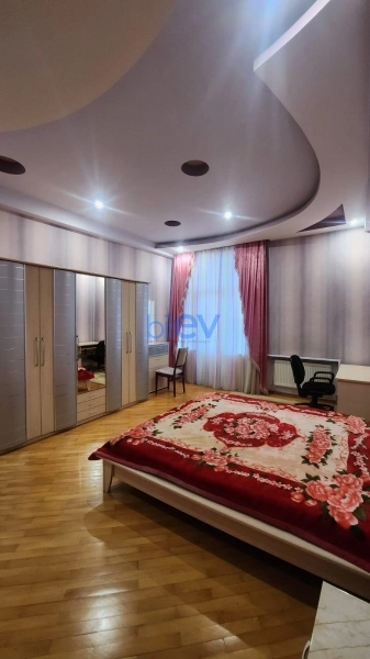 Aylıq Kirayə 5 otaqlı Yeni Tikili bina evi  222m², Bakı