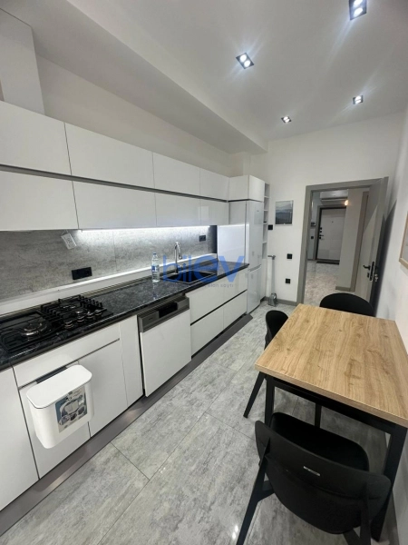 Aylıq Kirayə 2 otaqlı Yeni Tikili bina evi  85m², Bakı