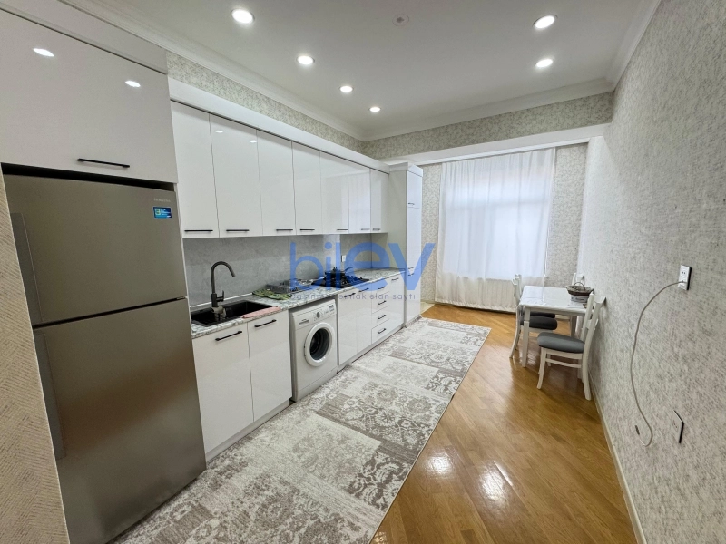 Aylıq Kirayə 2 otaqlı Yeni Tikili bina evi  110m², Bakı