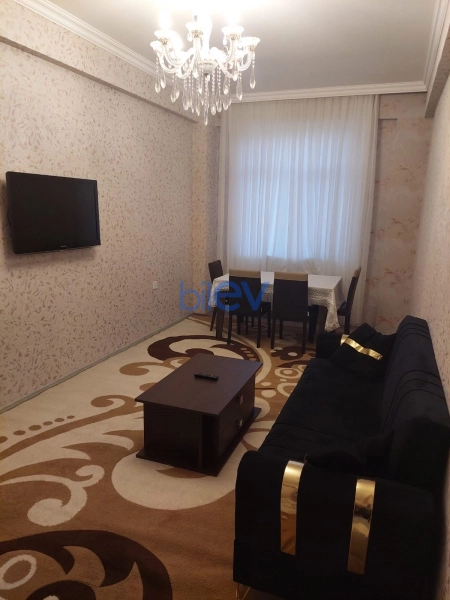 Aylıq Kirayə 4 otaqlı Yeni Tikili bina evi  97m², Bakı