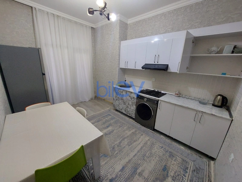 Aylıq Kirayə 4 otaqlı Yeni Tikili bina evi  97m², Bakı