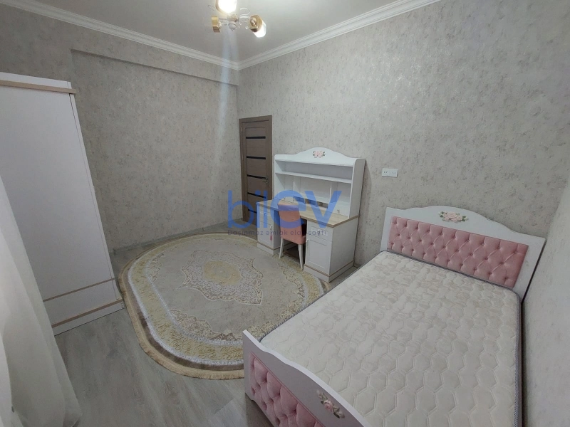 Aylıq Kirayə 4 otaqlı Yeni Tikili bina evi  97m², Bakı