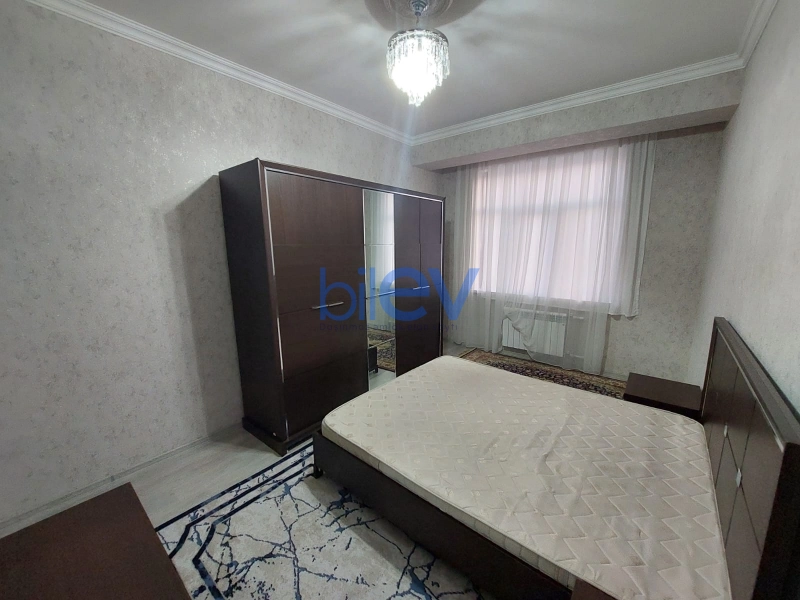 Aylıq Kirayə 4 otaqlı Yeni Tikili bina evi  97m², Bakı