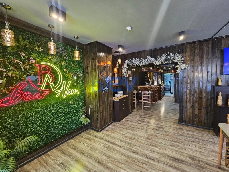 Aylıq Kirayə 5 otaqlı Obyekt  160m², Bakı