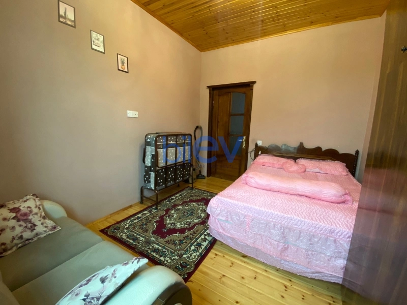 Günlük Kirayə 4 otaqlı Bağ evi  1200m², Sumqayıt