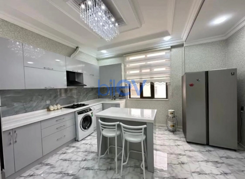 Satış 9 otaqlı Villa  700m², Bakı