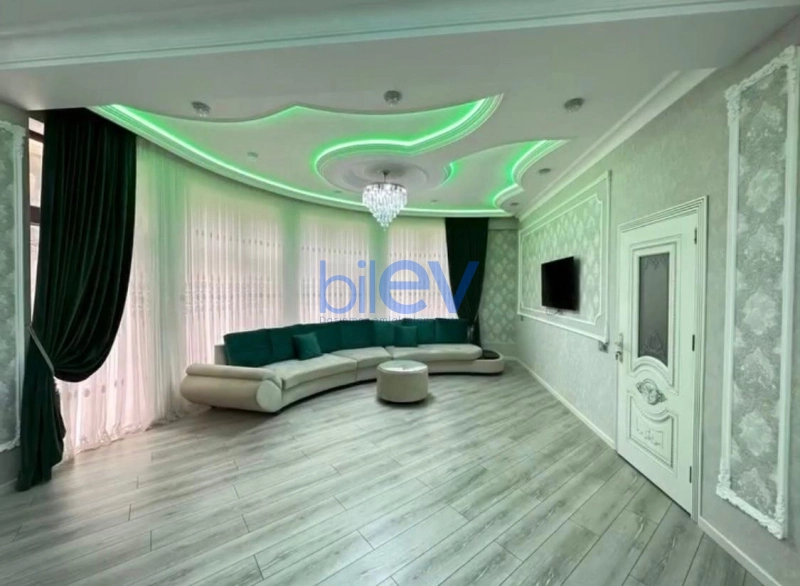 Satış 9 otaqlı Villa  700m², Bakı
