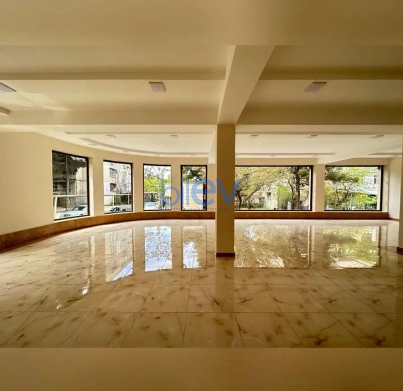 Satış 9 otaqlı Villa  700m², Bakı