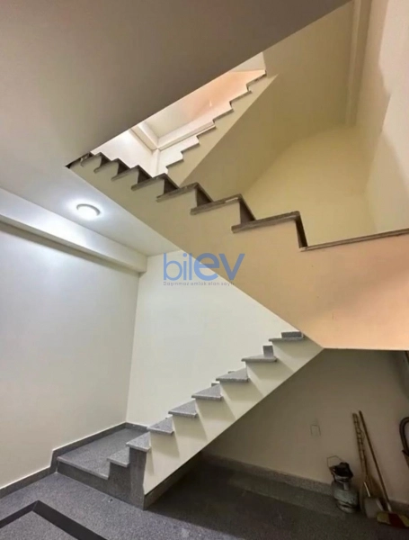 Satış 9 otaqlı Villa  700m², Bakı