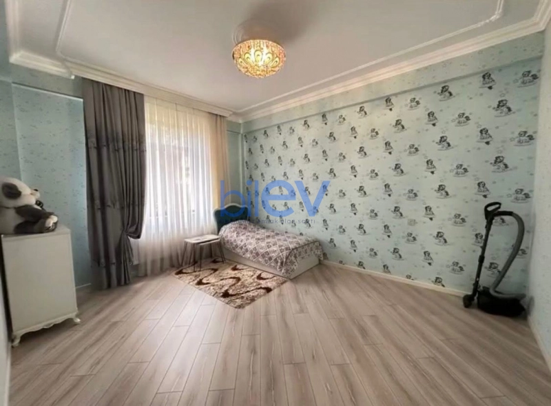 Satış 9 otaqlı Villa  700m², Bakı