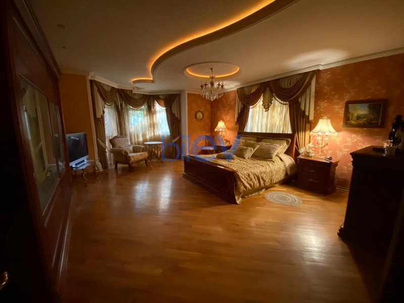 Satış 10 otaqlı Villa  800m², Bakı