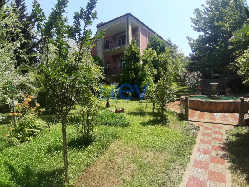Satış 10 otaqlı Villa  800m², Bakı