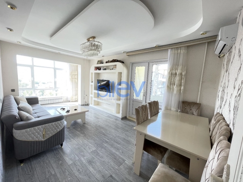 Satış 4 otaqlı Köhnə Tikili bina evi  110m², Bakı