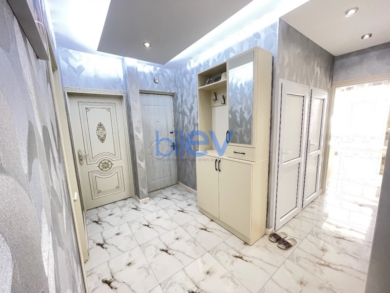 Satış 4 otaqlı Köhnə Tikili bina evi  110m², Bakı