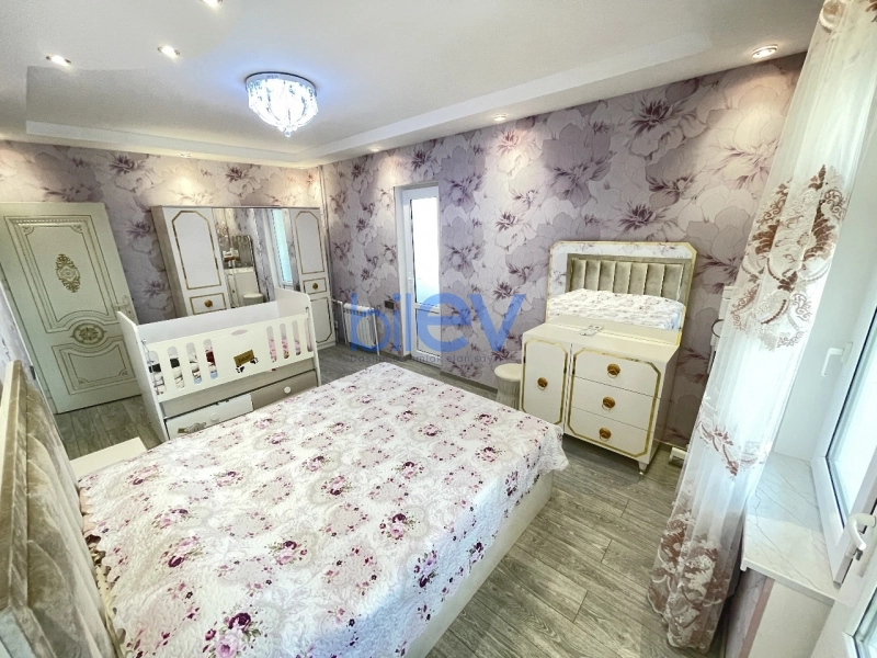 Satış 4 otaqlı Köhnə Tikili bina evi  110m², Bakı