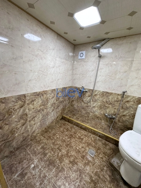 Satış 6 otaqlı Köhnə Tikili bina evi  155m², Bakı