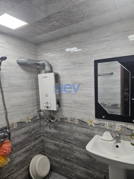 Satış 6 otaqlı Köhnə Tikili bina evi  155m², Bakı