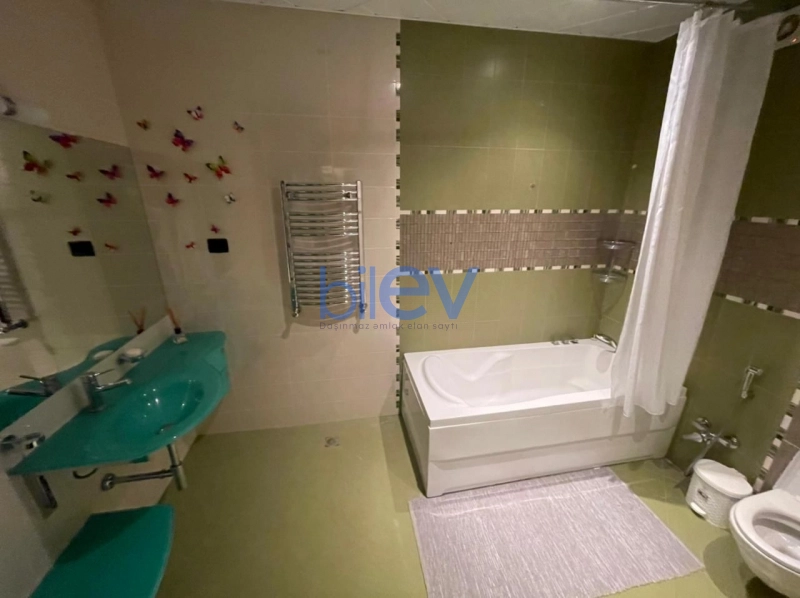 Aylıq Kirayə 2 otaqlı Yeni Tikili bina evi  115m², Bakı