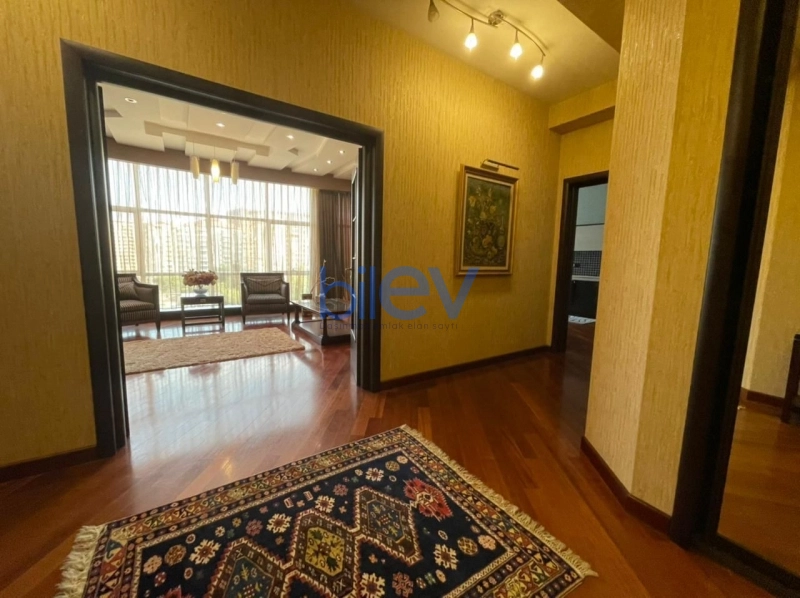 Aylıq Kirayə 2 otaqlı Yeni Tikili bina evi  115m², Bakı