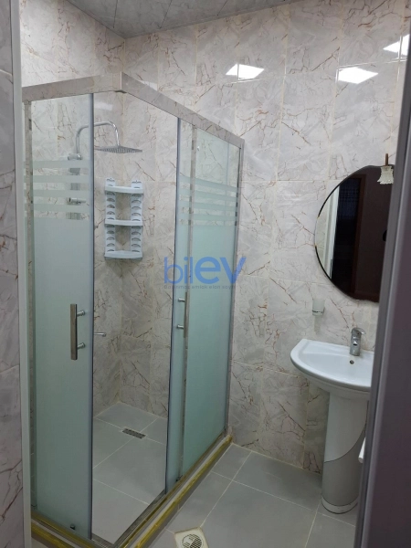 Aylıq Kirayə 3 otaqlı Yeni Tikili bina evi  115m², Bakı