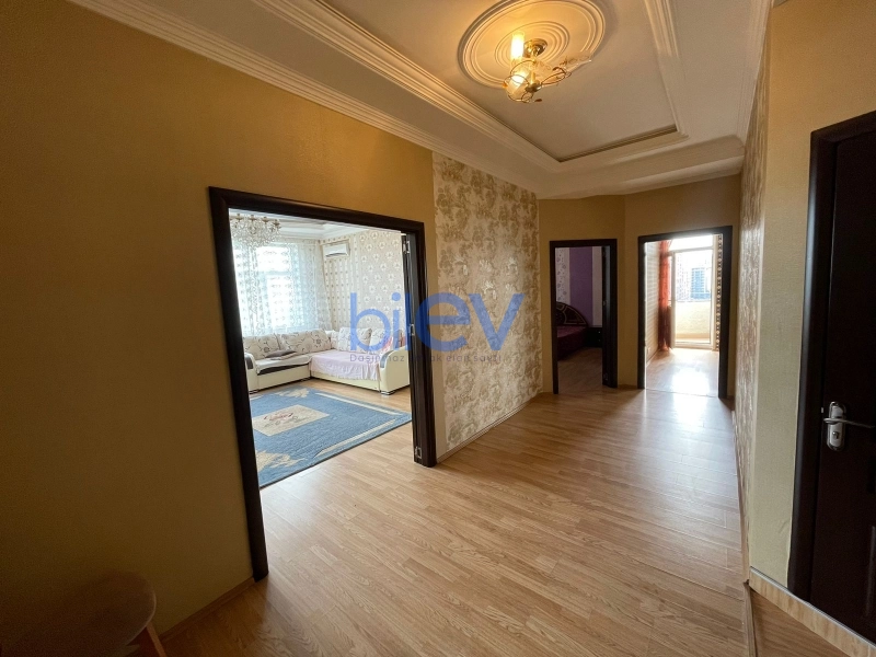 Aylıq Kirayə 2 otaqlı Yeni Tikili bina evi  95m², Bakı