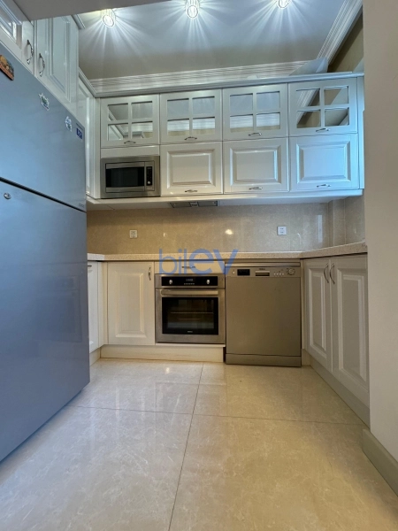 Aylıq Kirayə 3 otaqlı Yeni Tikili bina evi  95m², Bakı
