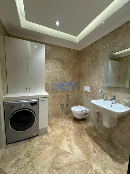 Aylıq Kirayə 3 otaqlı Yeni Tikili bina evi  95m², Bakı