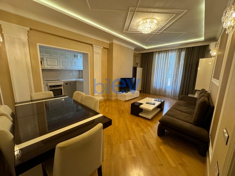Aylıq Kirayə 3 otaqlı Yeni Tikili bina evi  95m², Bakı
