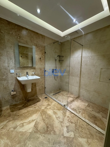 Aylıq Kirayə 3 otaqlı Yeni Tikili bina evi  95m², Bakı