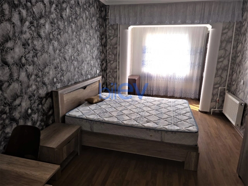 Aylıq Kirayə 3 otaqlı Köhnə Tikili bina evi  80m², Bakı