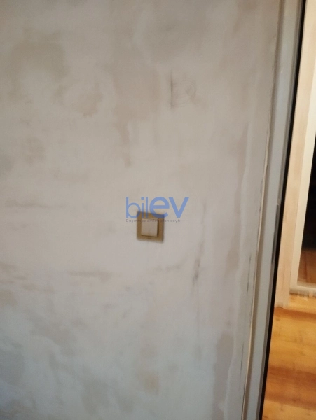 Satış 3 otaqlı Köhnə Tikili bina evi  70m², Samux