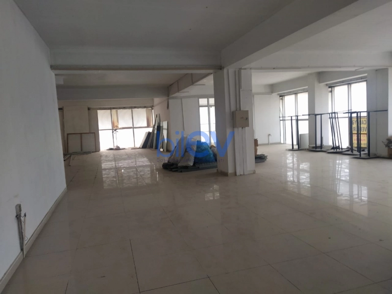 Aylıq Kirayə 4 otaqlı Obyekt  1800m², Bakı