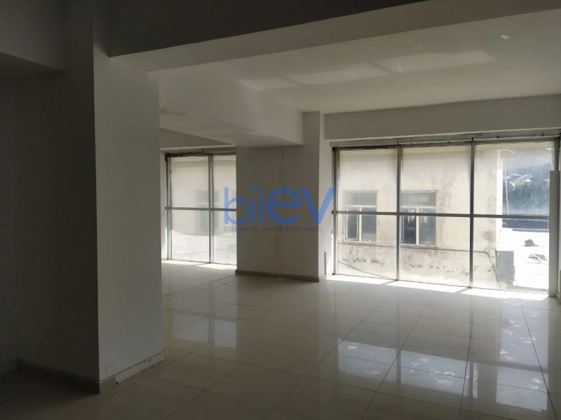 Aylıq Kirayə 4 otaqlı Obyekt  1800m², Bakı