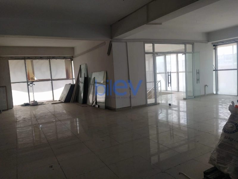 Aylıq Kirayə 4 otaqlı Obyekt  1800m², Bakı