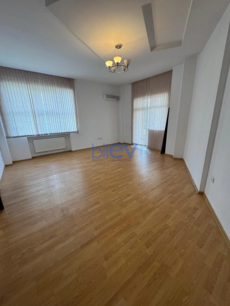 Aylıq Kirayə 4 otaqlı Yeni Tikili bina evi  150m², Bakı