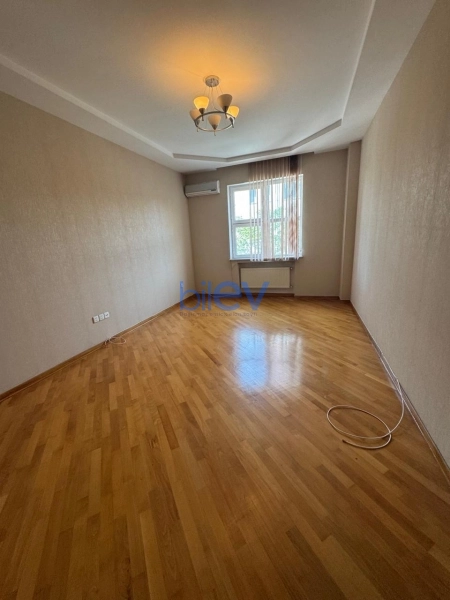 Aylıq Kirayə 4 otaqlı Yeni Tikili bina evi  150m², Bakı