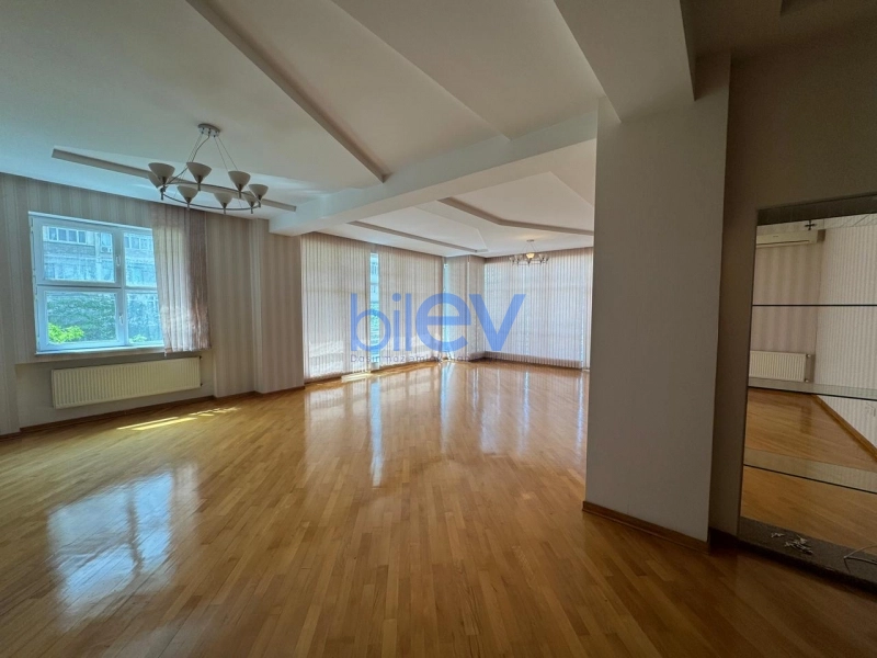 Aylıq Kirayə 4 otaqlı Yeni Tikili bina evi  150m², Bakı