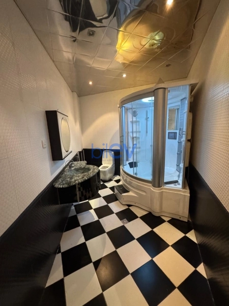 Aylıq Kirayə 4 otaqlı Yeni Tikili bina evi  150m², Bakı