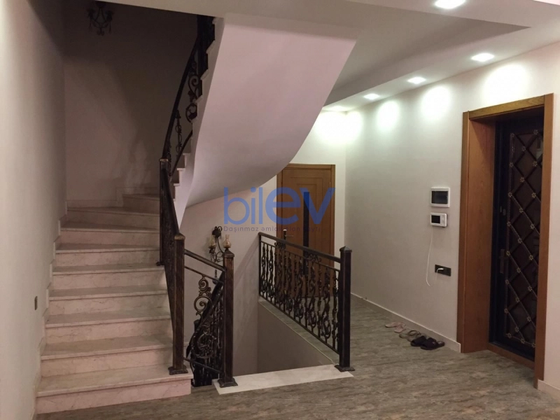 Satış 5 otaqlı Bağ evi  250m², Bakı
