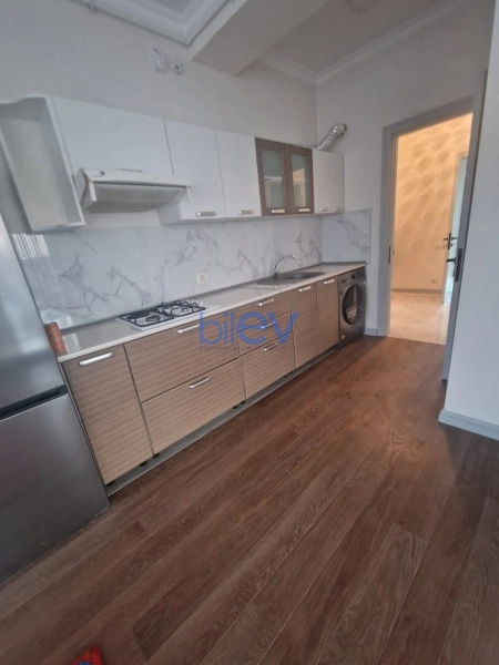 Aylıq Kirayə 3 otaqlı Yeni Tikili bina evi  88m², Bakı