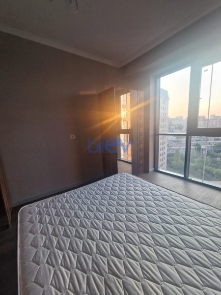 Aylıq Kirayə 3 otaqlı Yeni Tikili bina evi  88m², Bakı