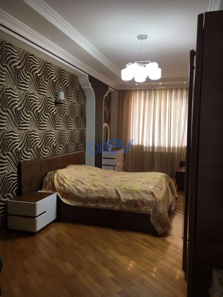 Satış 3 otaqlı Yeni Tikili  140m², Bakı