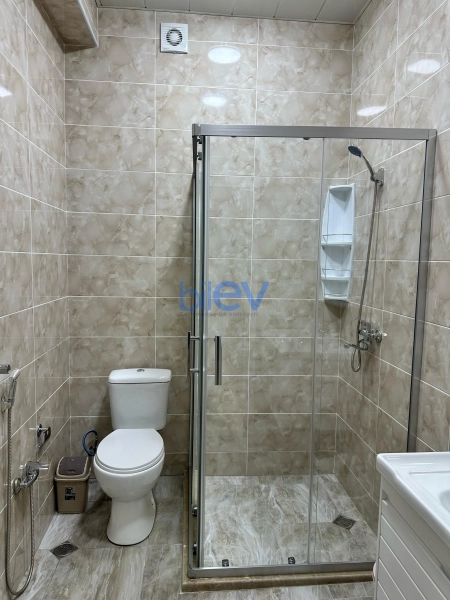 Aylıq Kirayə 2 otaqlı Yeni Tikili bina evi  78m², Bakı