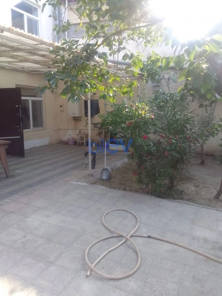 Aylıq Kirayə 3 otaqlı Həyət evi  100m², Bakı