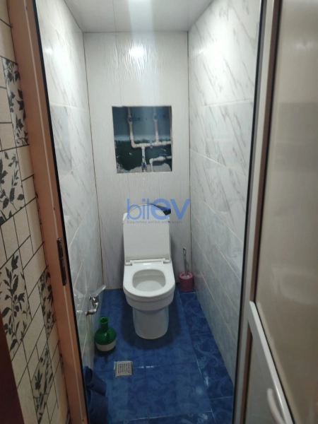 Satış 4 otaqlı Köhnə Tikili bina evi  79m², Bakı